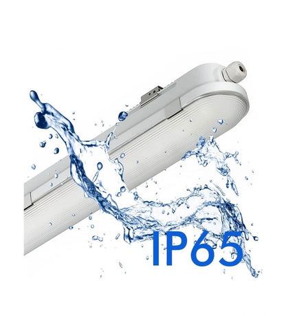 Pantalla estanca de 150cm potencia seleccionable (35W/ 45W/ 55W) y temperatura seleccionable (CCT). Equipada con driver Philips CertaDrive, conexión por ambos extremos y además protección IP65 e IK08.