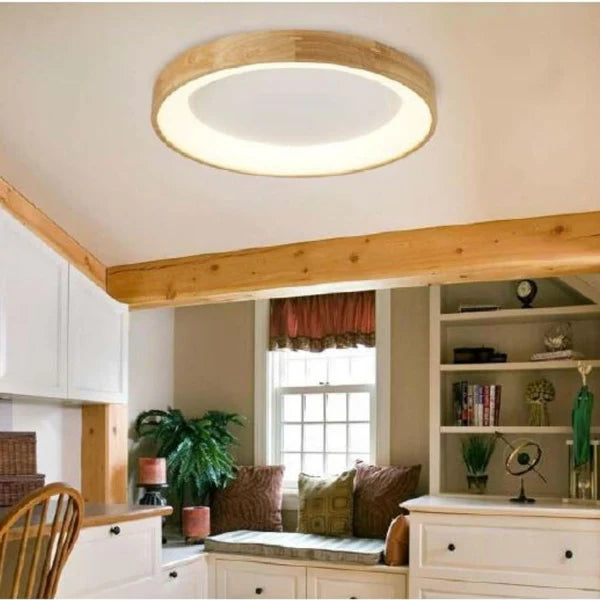 Plafón LED 20w Circular Madera Ø470 mm CCT seleccionable, destaca porqu puede cambiar su temperatura de color mediante un selector que está situado en el interior. Materiales muy resistentes como el Metal y Madera. Este tipo de materiales facilitan la disipación del calor que se genera, mejorando el rendimiento de la luminaria.