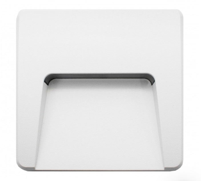 Baliza Exterior LED 3W Superficie Pared Cuadrada. Solución de iluminación arquitectónica diseñada para realzar zonas de paso, accesos y fachadas en proyectos residenciales y profesionales. Su montaje en superficie elimina la necesidad de realizar cortes en muros, ofreciendo una instalación más sencilla y limpia