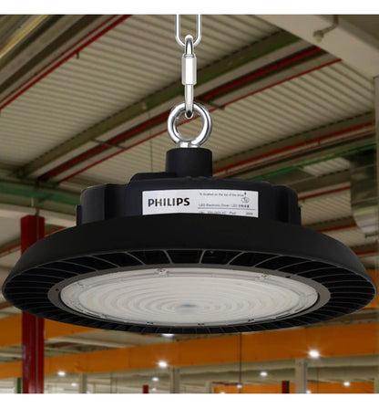 La Campana led ufo PHILIPS XITANIUM  Con una clasificación de protección IP65, es totalmente resistente al polvo y al agua, asegurando su funcionamiento impecable incluso en condiciones climáticas adversas. 
Además de su protección contra el polvo y el agua , esta campana LED cuenta con una resistencia al golpeo IK09. Su Driver Philips Xitanium NO FLICK se encarga de proporcionar una corriente constante a la campana  para evitar el parpadeo y garantizando una gran duravilidad.