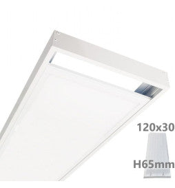 Kit de Superficie para Panel LED 120x30 es un producto diseñado específicamente para resolver las limitaciones de instalación de paneles LED en techos no desmontables, ofreciendo una solución segura, práctica y elegante. El kit de superficie para panel LED está fabricado en aluminio de alta calidad, con un acabado de pintura en polvo de color blanco. Incluye todos los accesorios necesarios para su montaje y fijación al techo.