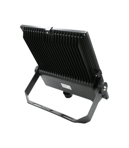 Proyector LED Exterior Profesional es una solución de iluminación suoer eficiente. Equipado con chip LED LUMILEDS de 150 lúmenes/w y un driver de alta calidad que permite ajustar su potencia entre 200w, 160w y 120w. Cuenta con un selector de temperatura CCT que permite elegir entre 3000K, 4000K y 6000K, proporcionando una iluminación adaptable a cualquier entorno. hasta 30.000 lúmenes. 