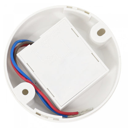 Sensor de movimiento de superficie PIR 360º Circular detecta  movimientos en un rango de 360 grados con una distancia máxima de detección de 6 metros. Tiene un tiempo de retardo ajustable de 10 segundos a 7 minutos y funciona tensión de 220-240V/AC a 50/60Hz. Es capaz de soportar una carga máxima de 100W para lámparas incandescentes y lámparas LED y su rango de sensibilidad ajustable de menos de 10 a 2000 LUX.
